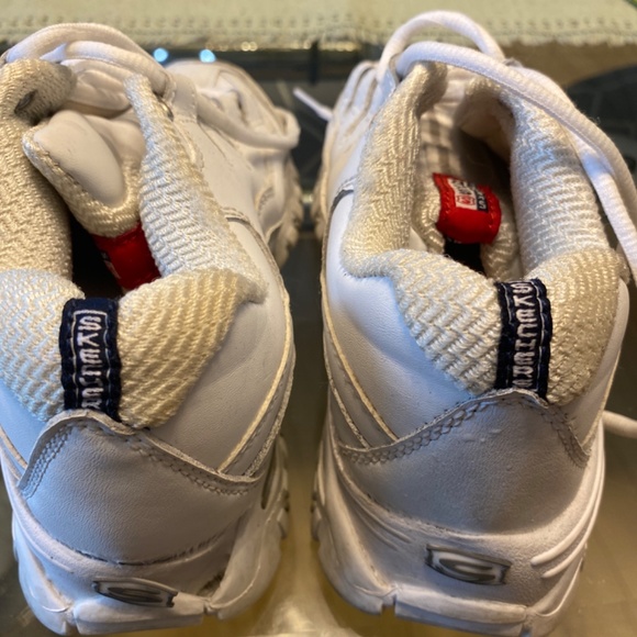 Size 4Y Vintage white Skechers  chunky sports sneakers - Picture 5 of 5